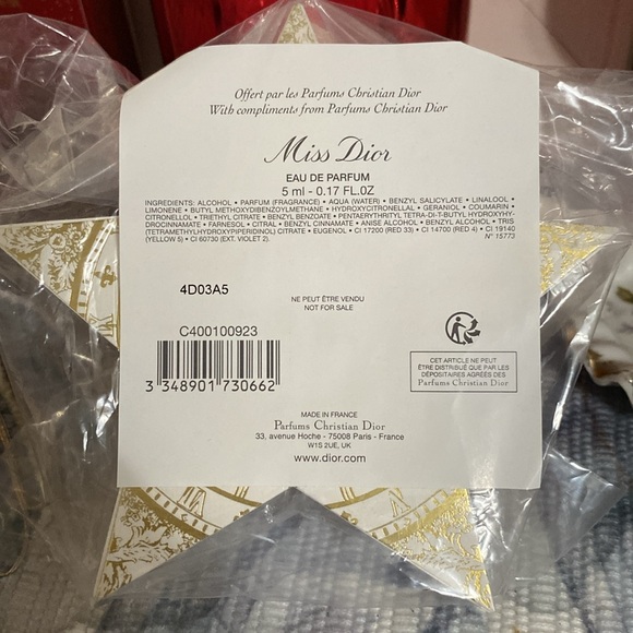 Dior Holiday Pouch Gift Set - Picture 8 of 11